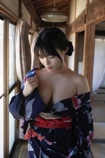 不穿衣服的美女网站